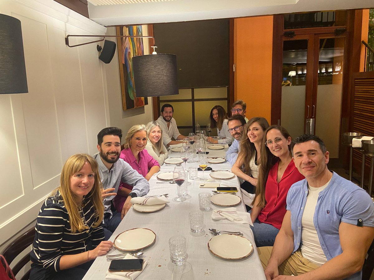 UrologiaLaFe (@urologialafe) on Twitter photo Last week ended with the Workshop sponsored by Cook, lectures and live surgery. Doing what we love the most, sharing and teaching.<a href="/albertobudiaalb/">alberto budia alba</a> <a href="/PBahilo/">Pilar Bahilo</a> <a href="/ximoev95/">Ximo EV</a> <a href="/ramos_cebrian/">María Ramos Cebrián</a> <a href="/ResidentesAEU/">RAEU - Spanish Urology Residents Working Group</a> Last week ended with the Workshop sponsored by Cook, lectures and live surgery. Doing what we love the most, sharing and teaching.<a href="/albertobudiaalb/">alberto budia alba</a> <a href="/PBahilo/">Pilar Bahilo</a> <a href="/ximoev95/">Ximo EV</a> <a href="/ramos_cebrian/">María Ramos Cebrián</a> <a href="/ResidentesAEU/">RAEU - Spanish Urology Residents Working Group</a>