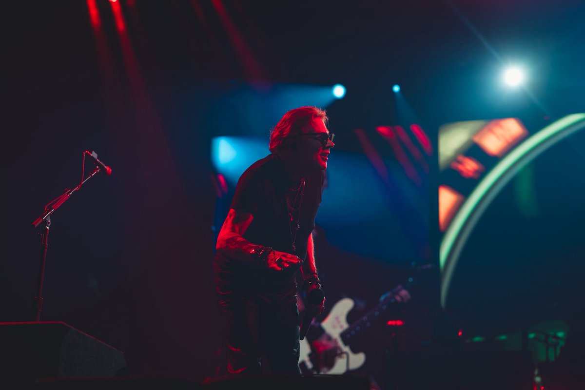 Guns N' Roses tweet media