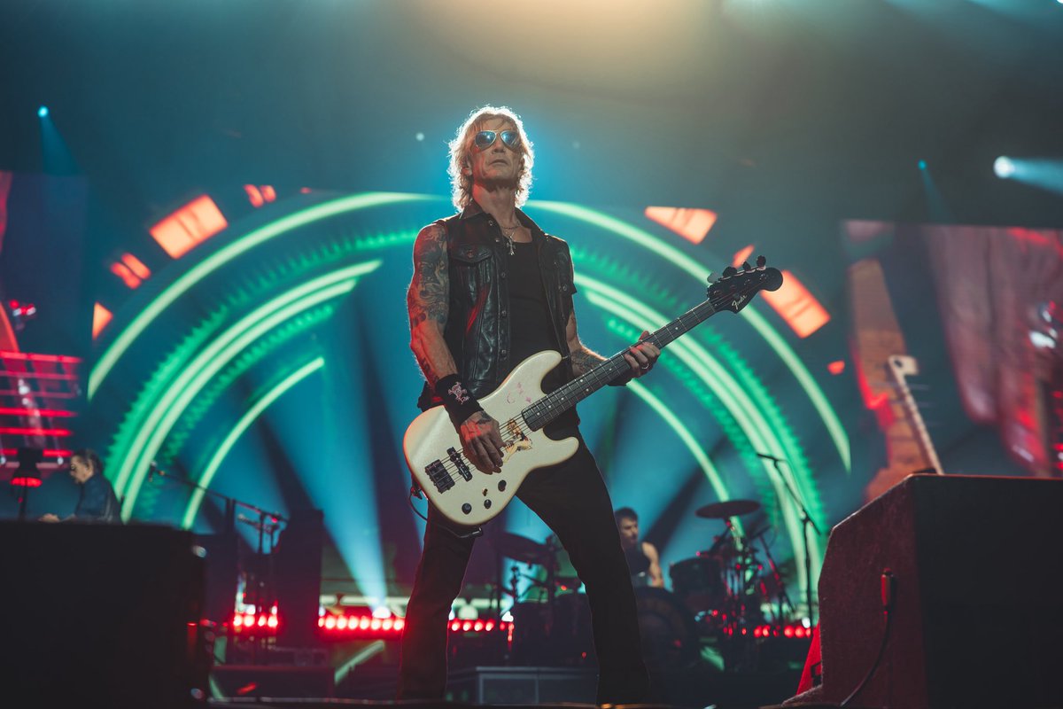 Guns N' Roses tweet media