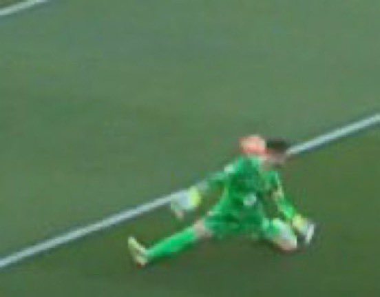 TeaKupps's tweet image. When will it end Robbie