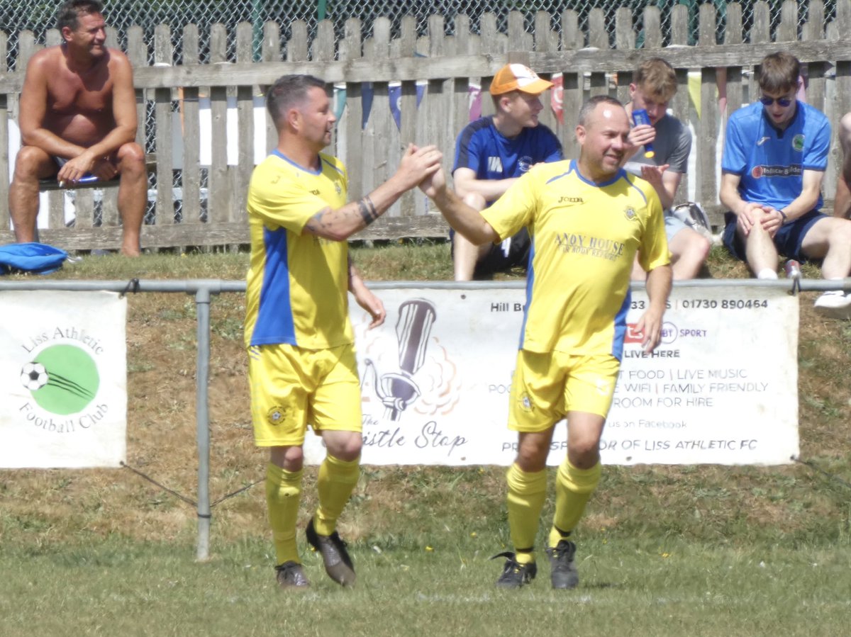 Liss Athletic FC (@lissathleticfc) on Twitter photo ๐ ๐๐๐๐๐๐ฟ๐ ๐๐๐๐๐ | A fantastic day at NC for our Legends match and Junior tournament!๐
๐ค A big โthank youโ to <a href="/LiphookUnitedFC/">Liphook United FC</a> for playing their part in such a well supported occasion for local football - and to our match sponsors, bryantbros.com ๐พ๐ ๐ ๐๐๐๐๐๐ฟ๐ ๐๐๐๐๐ | A fantastic day at NC for our Legends match and Junior tournament!๐
๐ค A big โthank youโ to <a href="/LiphookUnitedFC/">Liphook United FC</a> for playing their part in such a well supported occasion for local football - and to our match sponsors, bryantbros.com ๐พ๐