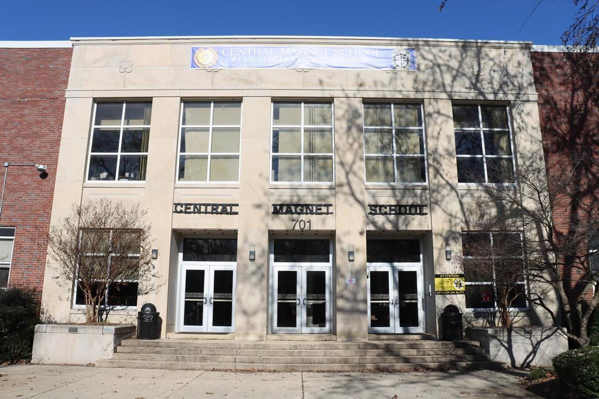 Central Magnet School celebrates Class of 2025

Central Magnet School’s Class of 2025 is comprised of 194 students

Read more here: trst.in/c2cyw9