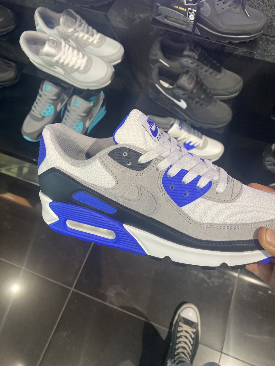 who's buying these sneakers for me. contact dm me ;)