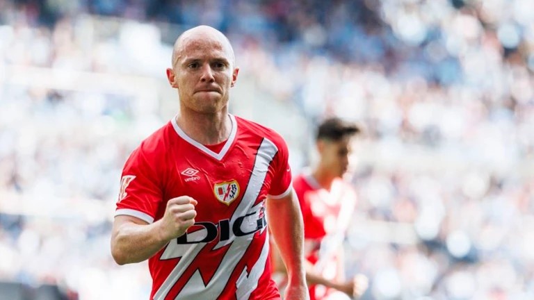 El rayismo está a un paso de jugar competición europea. Isi Palazón es la extensión de este grupo que tocó fondo la temporada pasada, pero que juntos han demostrado unidad para ser la gesta de La Liga.

Lo logren o no, son un EJEMPLO. 

POBRES, PERO CON ORGULLO⚡ #CeltaRayo