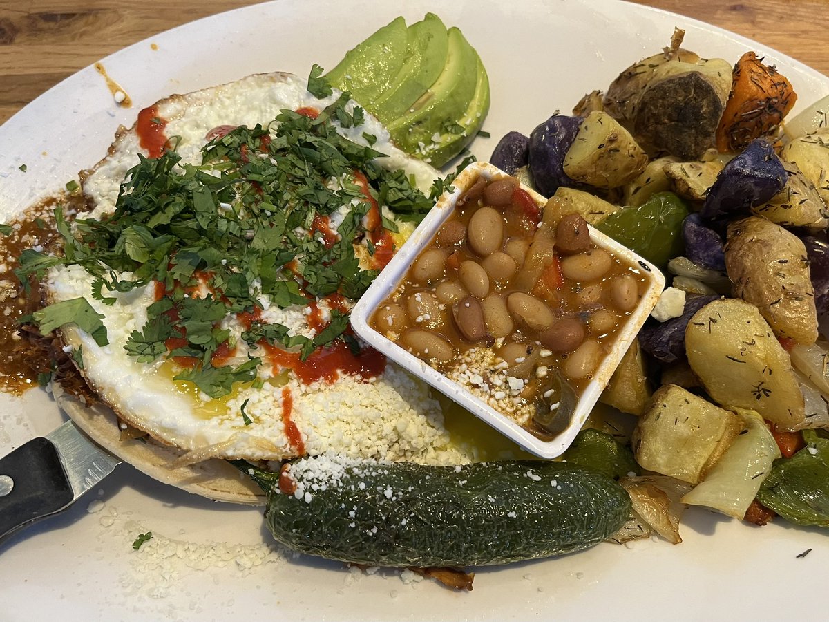 Heineken Tom (@theheinekentom) on Twitter photo Huevos Rancheros in AZ… 
Two eggs sunny side up, beef chili, pulled pork barbecue, warm tortillas, borracho beans, Oaxaca & cotija cheese, grilled jalapeno & avocado.
And some breakfast potatoes. Huevos Rancheros in AZ… 
Two eggs sunny side up, beef chili, pulled pork barbecue, warm tortillas, borracho beans, Oaxaca & cotija cheese, grilled jalapeno & avocado.
And some breakfast potatoes.