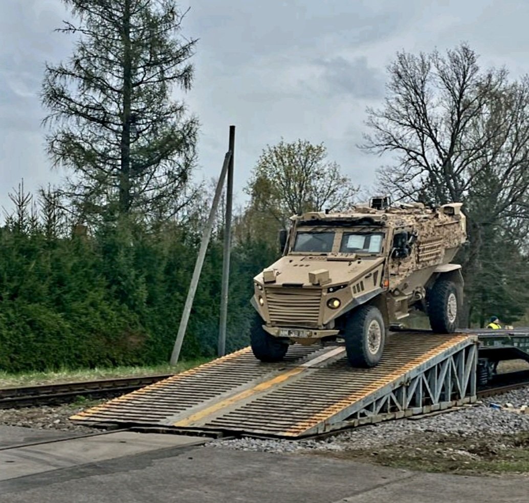 🇬🇧 507 STRE (Railways) (@507stre) on Twitter photo *Armour Train Claxon* 🇬🇧🇪🇪
507 STRE recently assisted with technical delivery of austere railheads on Ex HEDGEHOG 25 with 4 Lt Bde and RLC MovCon in Estonia on Op CABRIT. #NATO #Strongertogether #sappersmart #railwaysoldiers
<a href="/65_group/">🇬🇧 65 Works Group RE</a> <a href="/8EngrBde/">8 Engineer Brigade</a> <a href="/Proud_Sappers/">Corps of Royal Engineers</a> *Armour Train Claxon* 🇬🇧🇪🇪
507 STRE recently assisted with technical delivery of austere railheads on Ex HEDGEHOG 25 with 4 Lt Bde and RLC MovCon in Estonia on Op CABRIT. #NATO #Strongertogether #sappersmart #railwaysoldiers
<a href="/65_group/">🇬🇧 65 Works Group RE</a> <a href="/8EngrBde/">8 Engineer Brigade</a> <a href="/Proud_Sappers/">Corps of Royal Engineers</a>