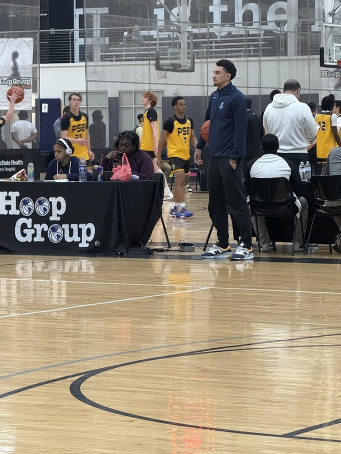 Hoop Herald (@thehoopherald) on Twitter photo Former Rutgers star coaching his AAU team in the <a href="/TheHoopGroup/">Hoop Group</a>
Love when dudes who gave so much to be great at the game, give back to the next generation
Geo was a special player, is a special person, and will be a special coach Former Rutgers star coaching his AAU team in the <a href="/TheHoopGroup/">Hoop Group</a>
Love when dudes who gave so much to be great at the game, give back to the next generation
Geo was a special player, is a special person, and will be a special coach