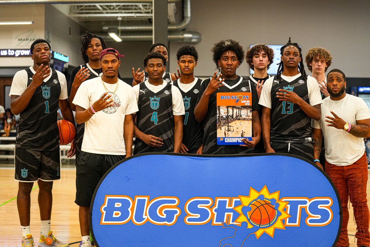BigShotsGameMVP's tweet photo. #BigShots
#CarolinaRiseOpen

17U Championship

Bigger Than Basketball-52
MVP - Tyson Durant 10 points 

Hoops1- 38

@BigShotsGlobal https://t.co/igTFP738LJ