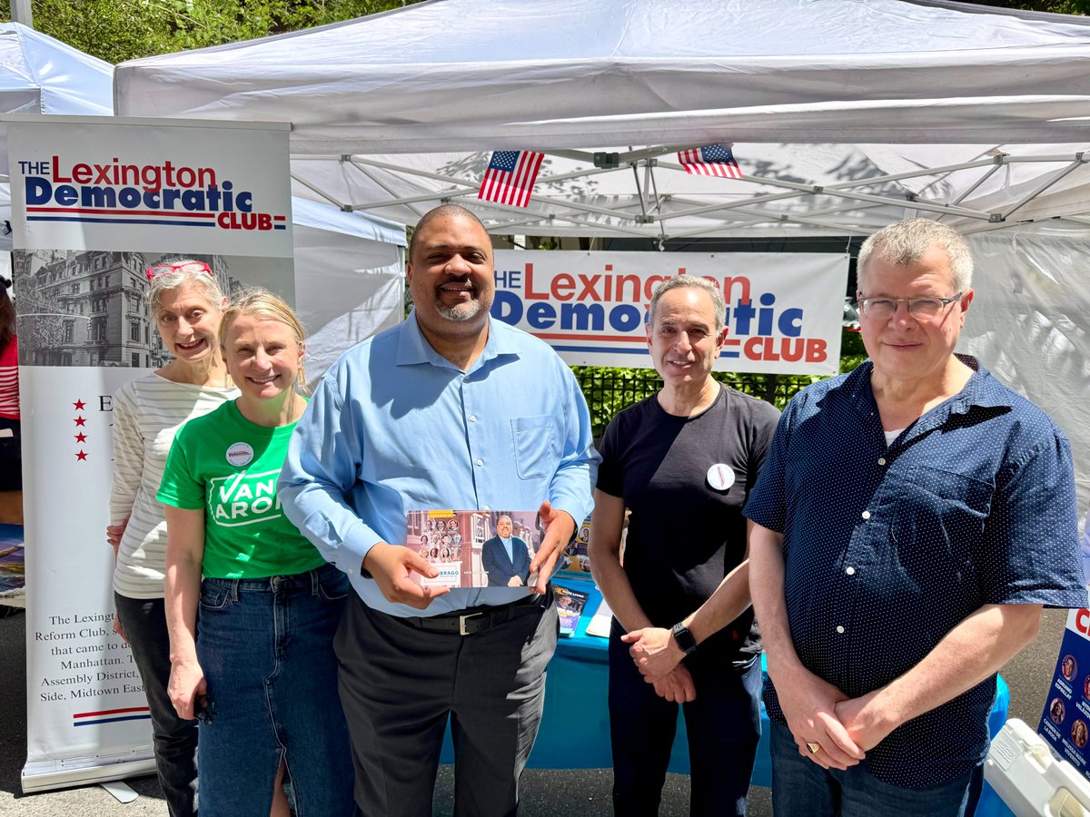 Enjoyed campaigning on the East Side yesterday and talking about our work to deliver one standard of justice, and a safer Manhattan for all.  Thank you <a href="/LexingtonDemsNY/">Lexington Democratic Club</a> for hosting us.