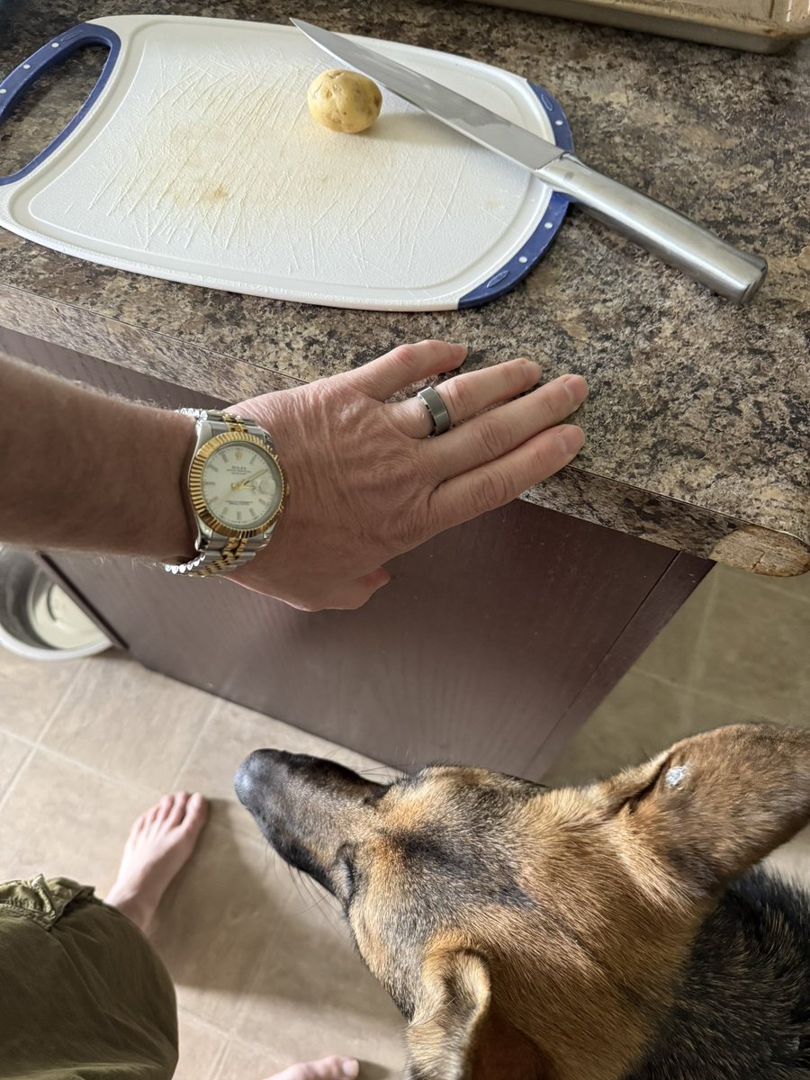 Getting dinner prepared with a friend 😜