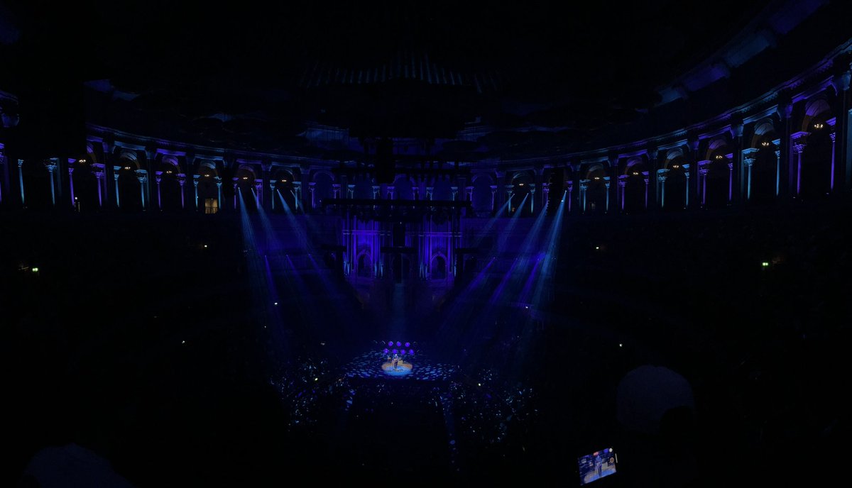 MaxCastle__'s tweet photo. City and Colour - Royal Albert Hall, London. https://t.co/6LPhdQj3O1