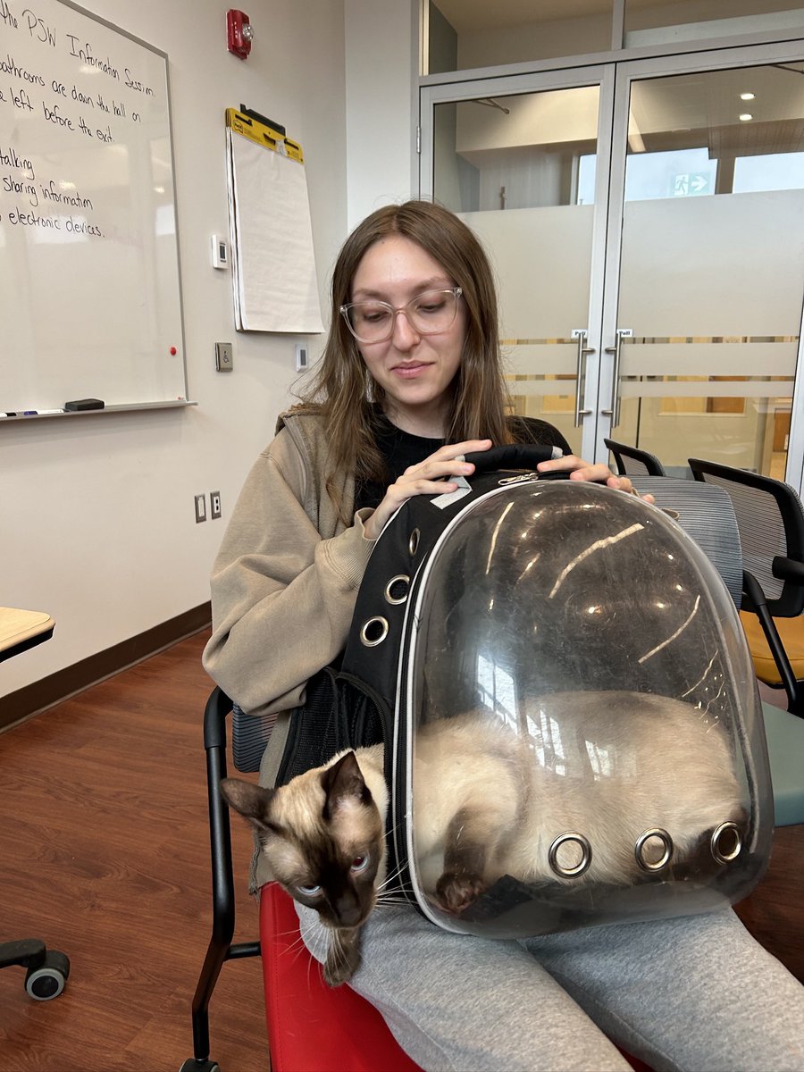 Year-end planning is underway at St. Albert! Makayah brought her cat King to her success planning meeting—how cute is that?
Want help setting goals for September? It’s not too late to book a meeting and build your path to graduation!
#StudentSuccess #WeBelieveInYou