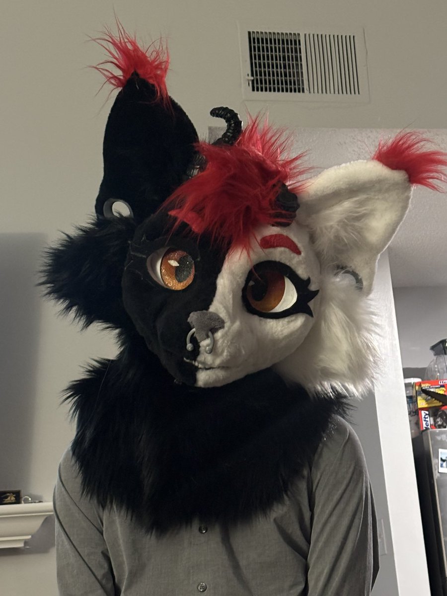 derpykittysuits's tweet image. I FINISHED HER ❤️🥺
She’s so baby and I feel like I did so good on my 3rd suit