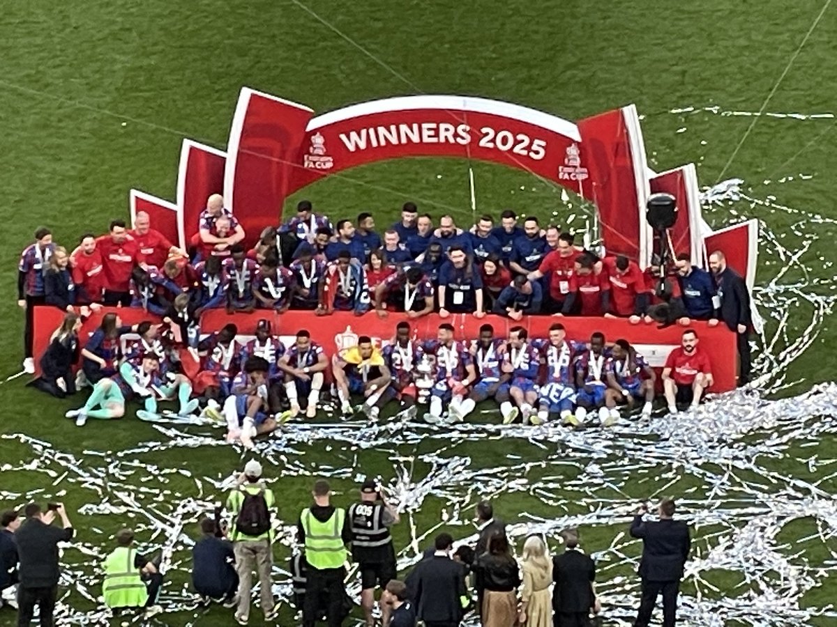 Fantastic day at Wembley!! ❤️🦅💙
FA Cup Winners at long last!! 🏆
Congratulations to everyone <a href="/CPFC/">Crystal Palace F.C.</a> and to all the fans who now have that special day to cherish forever!!  #cpfc