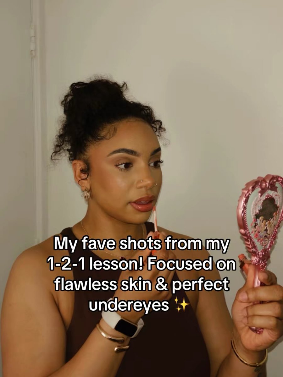 izalwaysglowing's tweet photo. Looking for a few models for my 1-2-1 lessons — if you’re down, drop me a DM on IG Iz_alwaysglowing ✨ #londonmakeupartist https://t.co/C3aI8i8y9Y