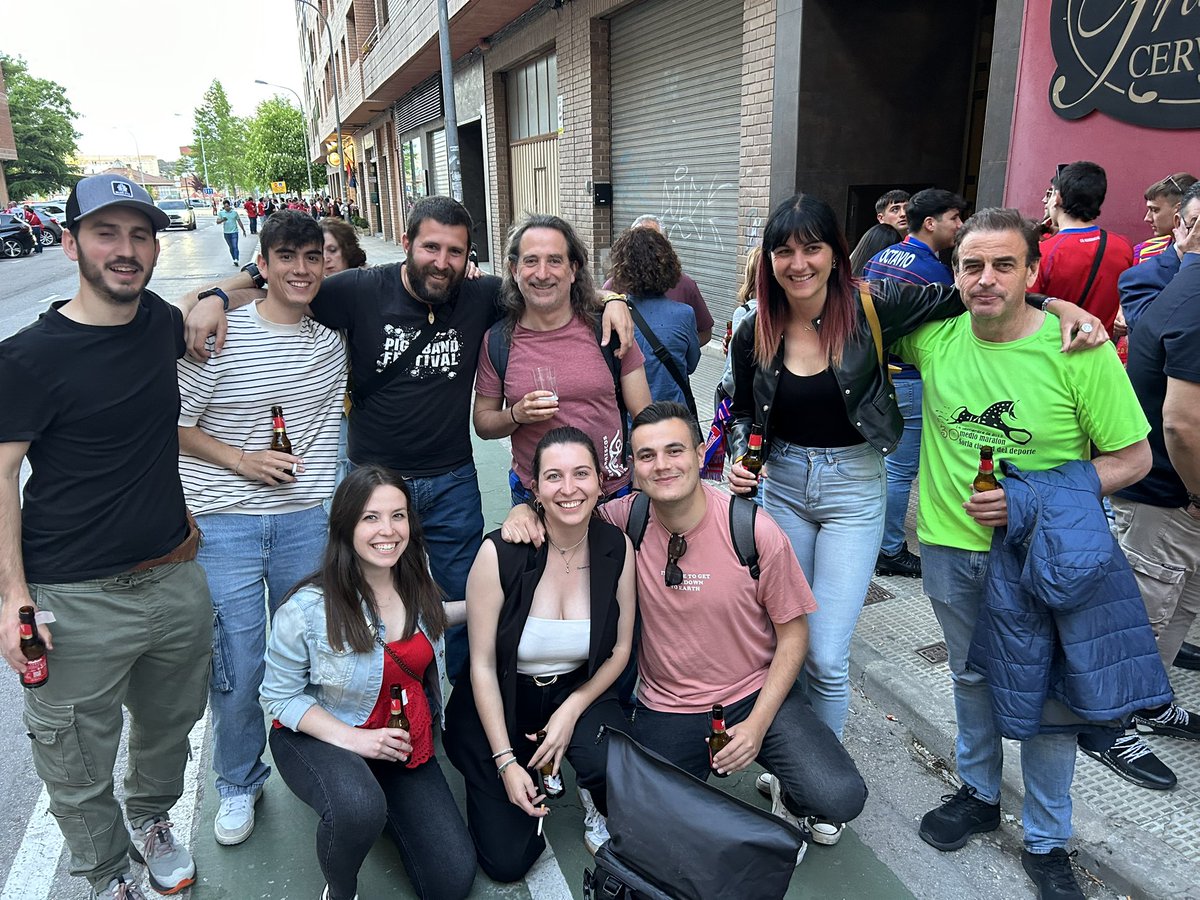 Pedro Lafuente Miñana (@pedrolafuentem) on Twitter photo La prensa también celebramos el pase del Numancia a la final
Estamos a un pasooo ❤️❤️
Vamooos <a href="/cdnumancia/">CD Numancia</a> La prensa también celebramos el pase del Numancia a la final
Estamos a un pasooo ❤️❤️
Vamooos <a href="/cdnumancia/">CD Numancia</a>