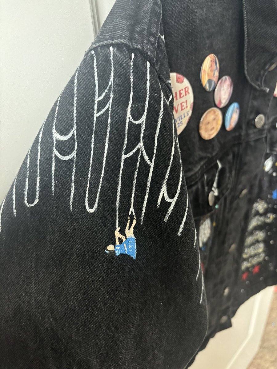_smfstardust's tweet photo. My jacket for @halsey Nashville is DONE!! Still staying off here to avoid spoilers for the show but holy shit it’s done! The buttons I’ll be giving out at the show in addition to bracelets. I can’t wait for Wednesday!!🫶 https://t.co/F51PkgxOyt
