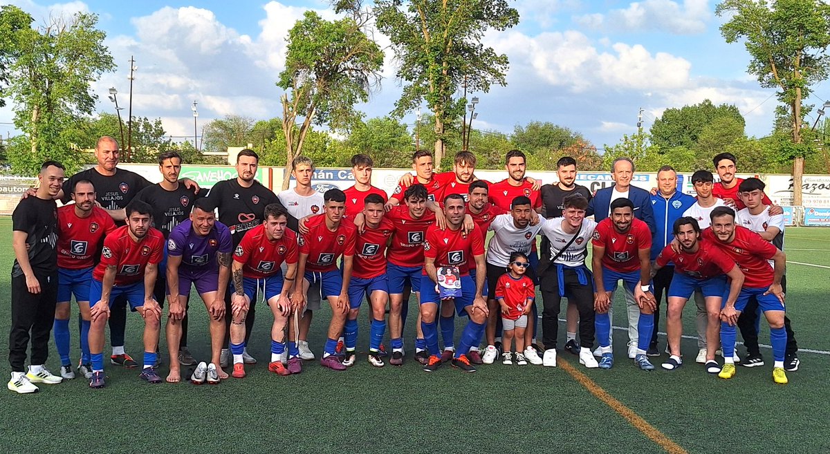 Histórica temporada del <a href="/SportingAlcazar/">EMERS Sporting de Alcázar C.F.</a> que no tuvo el premio del Play Off. Lo realmente importante, creedme, ha sido volver a vivir este ambiente en el Manuel Delgado Meco. Merecen todo el reconocimiento y el apoyo desde hoy para pensar en lo siguiente.