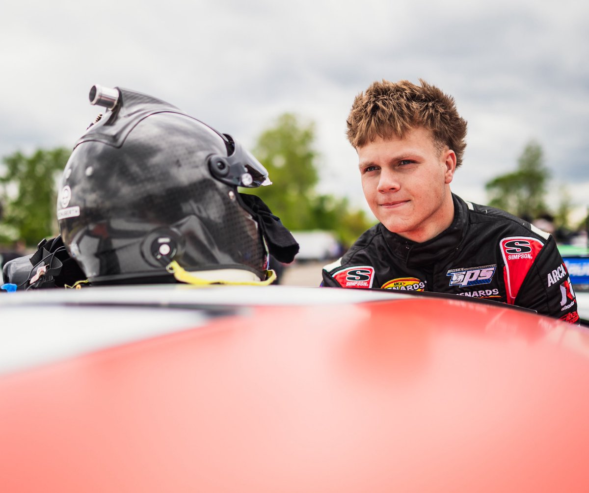 Tyler Reif tweet media