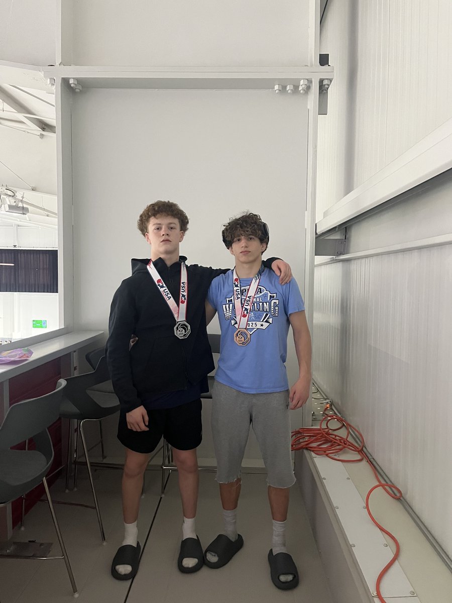 Bob Greenburg (@bobgreenburg) on Twitter photo Hickory's Brady Slicker placed 2nd and Elijah Scriven placed 5th at the Freestyle and Greco CENTRAL REGIONAL CHAMPIONSHIP in Louisville this weekend!! This qualifies both of them for the prestigious Fargo Championships in July. <a href="/Hickorywrestli1/">Hickory Wrestling</a> Hickory's Brady Slicker placed 2nd and Elijah Scriven placed 5th at the Freestyle and Greco CENTRAL REGIONAL CHAMPIONSHIP in Louisville this weekend!! This qualifies both of them for the prestigious Fargo Championships in July. <a href="/Hickorywrestli1/">Hickory Wrestling</a>