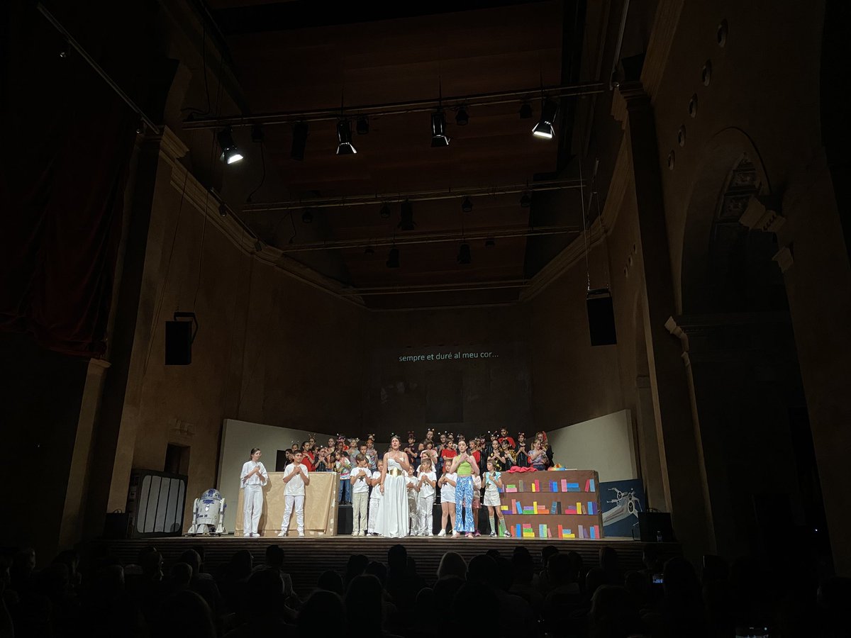 Aquest cap de setmana hem pogut gaudir del musical “Star Warts” on ha participat l’alumnat de 4t. Una posada en escena fantàstica i una història ✨ ben entretinguda. Un projecte local molt enriquidor que promou la música a la nostra quitxalla  @musicalaselva <a href="/AjSelvadelCamp/">Aj. Selva del Camp</a>
