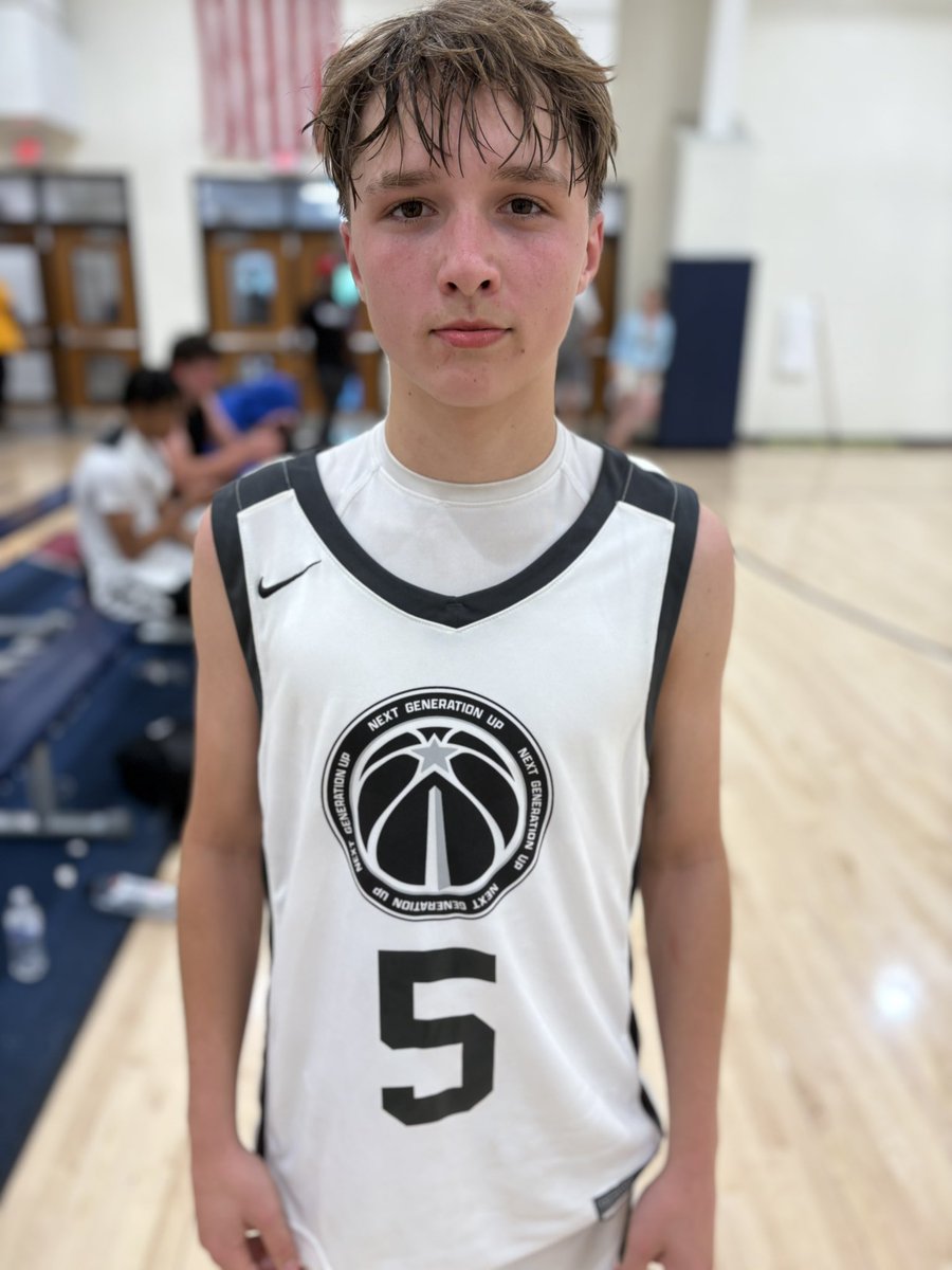 Jordan Jarvis 5’8 G 2027 NGU

Had the swagger and energy to back up his game while playing up this weekend. Confident shooter with deep range that’s used to filling it up.