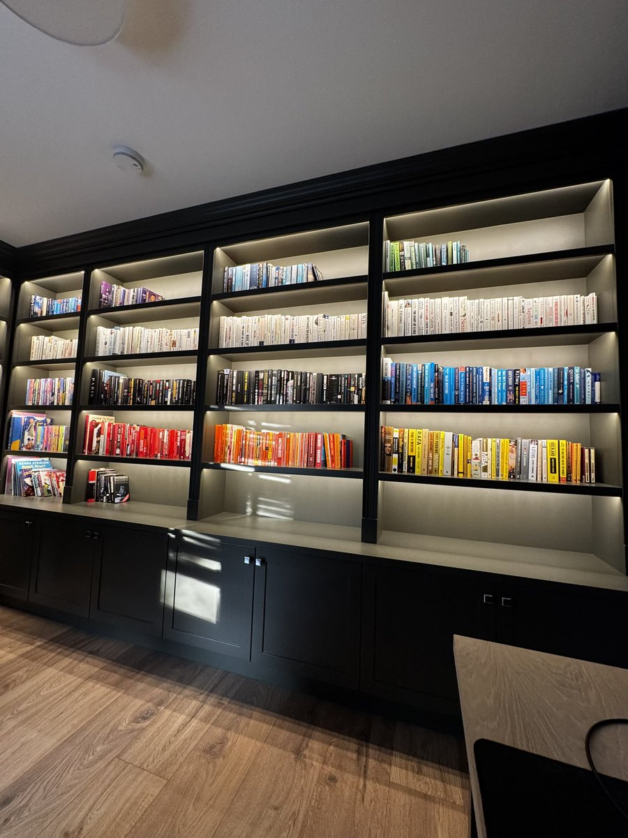 TheLongInvest's tweet photo. Can we not ask any questions about the colour coordination 

Home library is nearly complete 📚 https://t.co/qcToR2vqJ8
