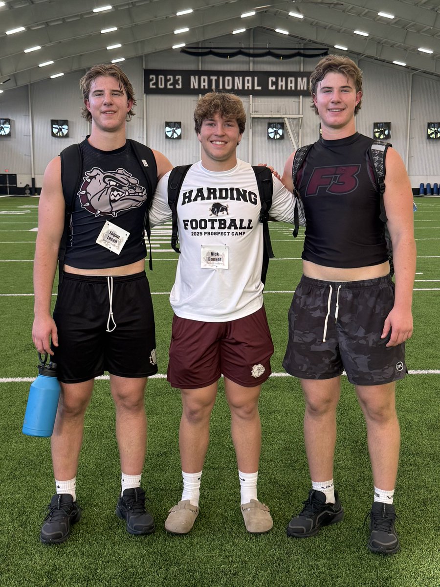 Nick_Booker7's tweet image. Had a great time at Harding!
@hucoachmote @Coach_Blank @RecruitEMHS_FB @kyle_mccomb