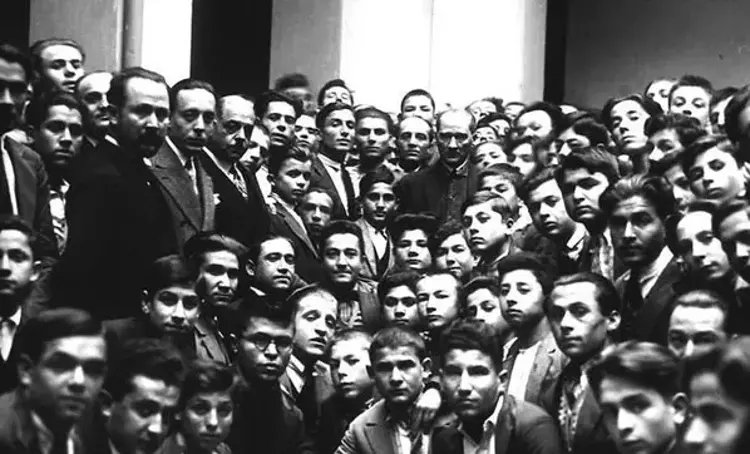 ozzgo's tweet image. 19 Mayıs Atatürk&apos;ü Anma, Gençlik ve Spor Bayramı kutlu olsun. 🍀