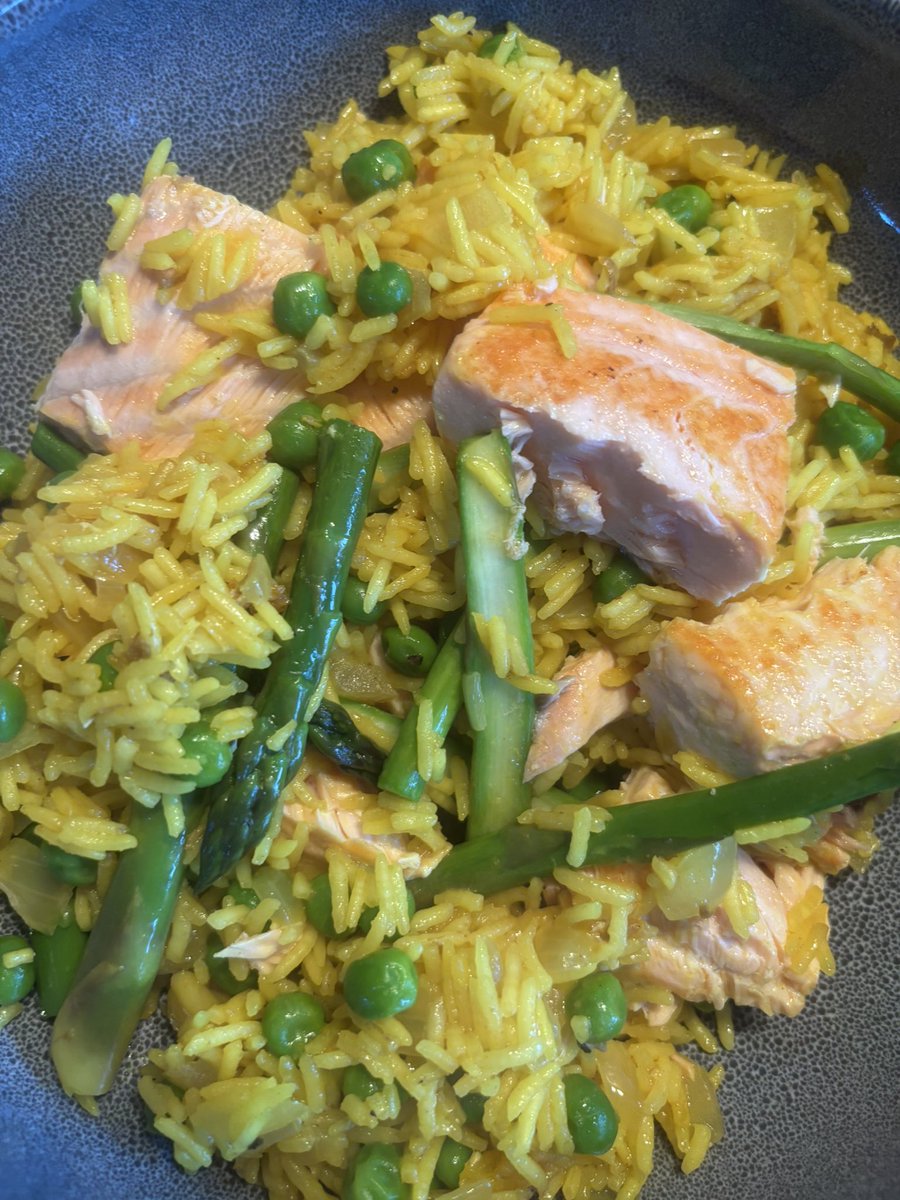 Just tried my first meal from <a href="/jonwatts88/">Jon Watts</a> Speedy Weeknight Meals (despite the fact it’s a Sunday!), and the Salmon, Asparagus and Pea Pilau was a great success - and even looked like the photo in the book.