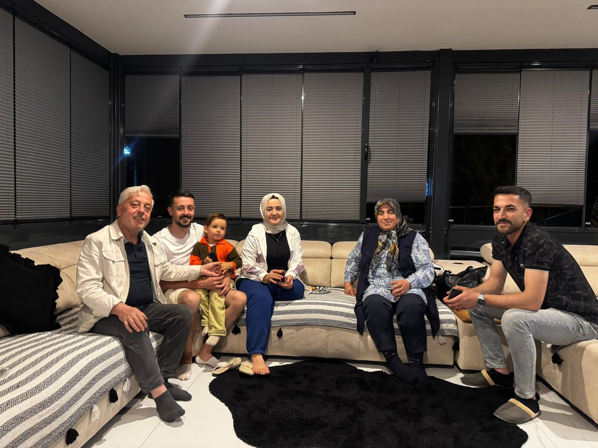 #ailemlebirgun
☺️❤️🇹🇷🇹🇷🇹🇷