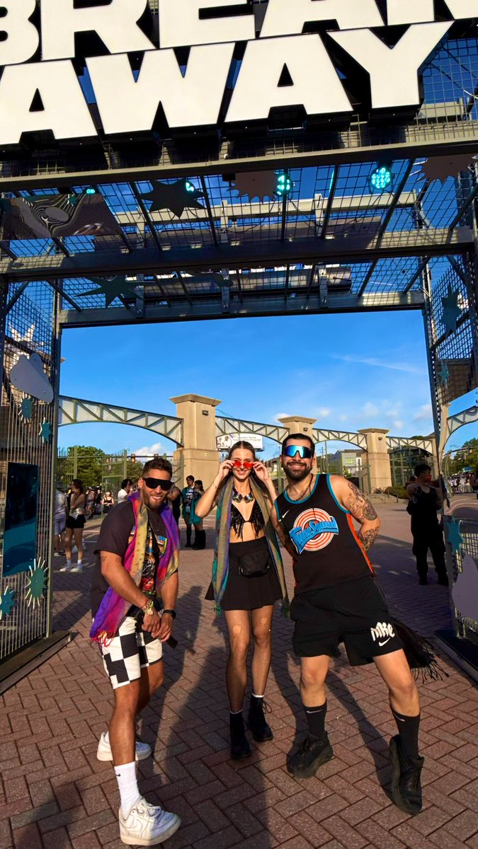 jgarciarentas's tweet photo. @BreakawayFest ATL!!!
Soooo good !! ❤️‍🔥

#BreakawayFest #BreakawayAtlanta https://t.co/4YBS5vDAum