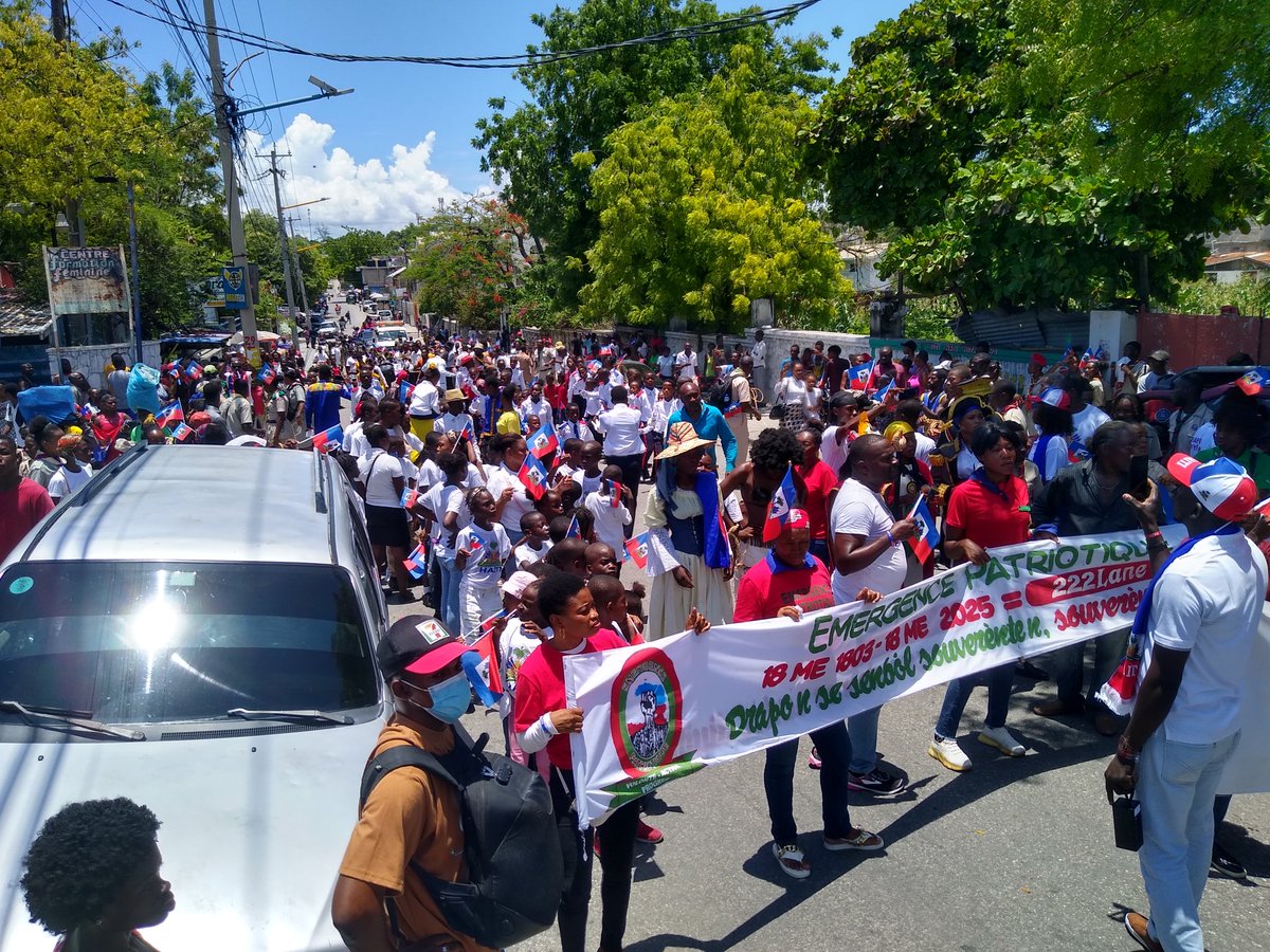 JihadMagazine's tweet image. Bonne fête du drapeau 🇭🇹🇭🇹
Avec Emergence Patriotique 
jihadmagazine10.blogspot.com/2025/05/fete-d…
