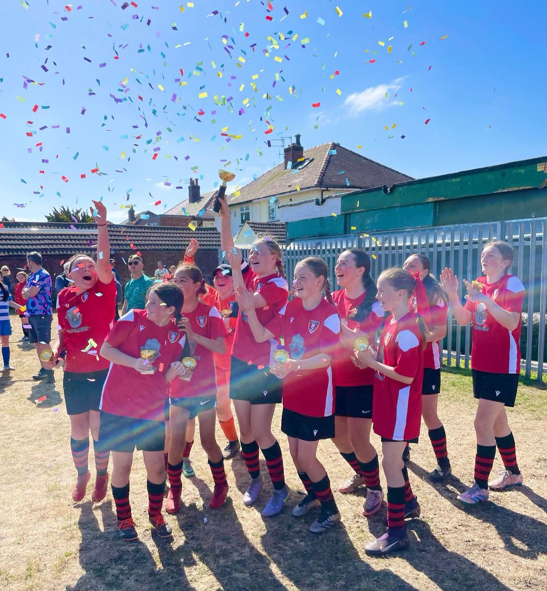 Congratulations to our U12s Girls on winning their Cup Final today in the Hightown JFL.  A tremendous way to finish the season and a wondeful achievement for the girls. 
Well done Mick and the girls, enjoy the win 💪

UTR❤️🖤🤍⚽️