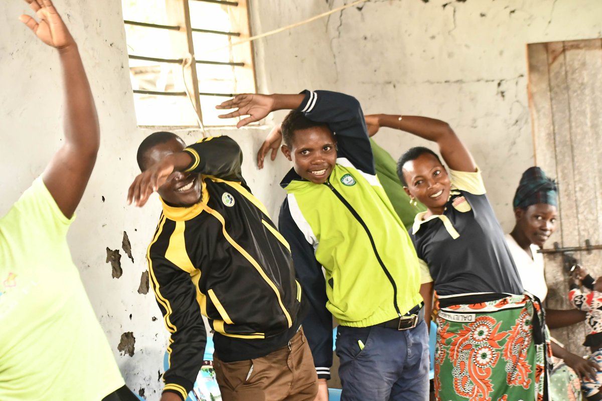 actionlife_Ke's tweet image. Action Life Kenya & TechnoServe's BlueBiz Info Session in Mavuno Pangani empowered coconut entrepreneurs with marketing strategies, digital tools like Isoko App, and low-interest loan access via KNCCI to grow beyond Lamu.  #BlueBizProgram #DigitalMarketing