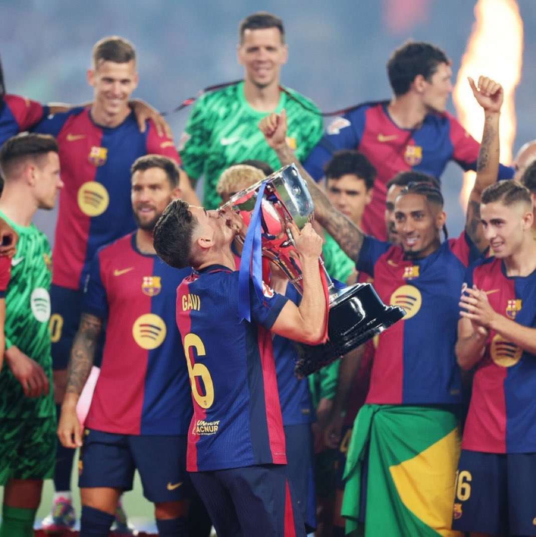 Capitano_M14's tweet photo. 🚨🚨🚨🚨🚨

هذا المنشن راح يكون مرجع لكل برشلوني .. 

عطونا كل شيء جميل شفتوه في التتويج :

- فيديو 
- صوره 
- احتفال اللاعبين والمدربين 

♥️♥️♥️♥️♥️♥️♥️♥️♥️💙💙💙💙💙💙💙💙 https://t.co/4TyWlEwdKs