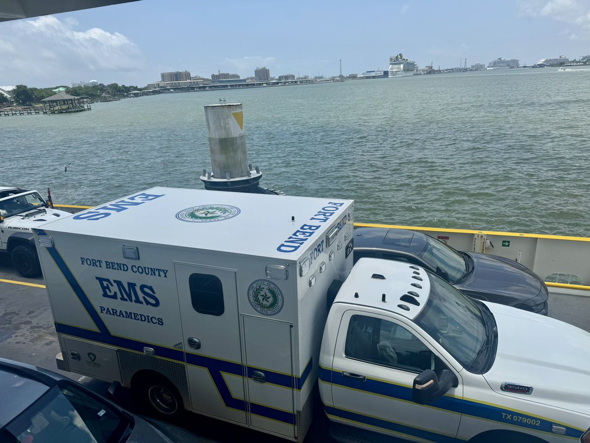 mpv603's tweet image. We were proud to be part of the @TXEMTF6 response to Jeep Weekend in Bolivar. Being proactive & having a preplanned presence & response to the event helped ensure the safety of residents & visitors to the area. @TXEMTF @GCESD2 @TexasDSHS