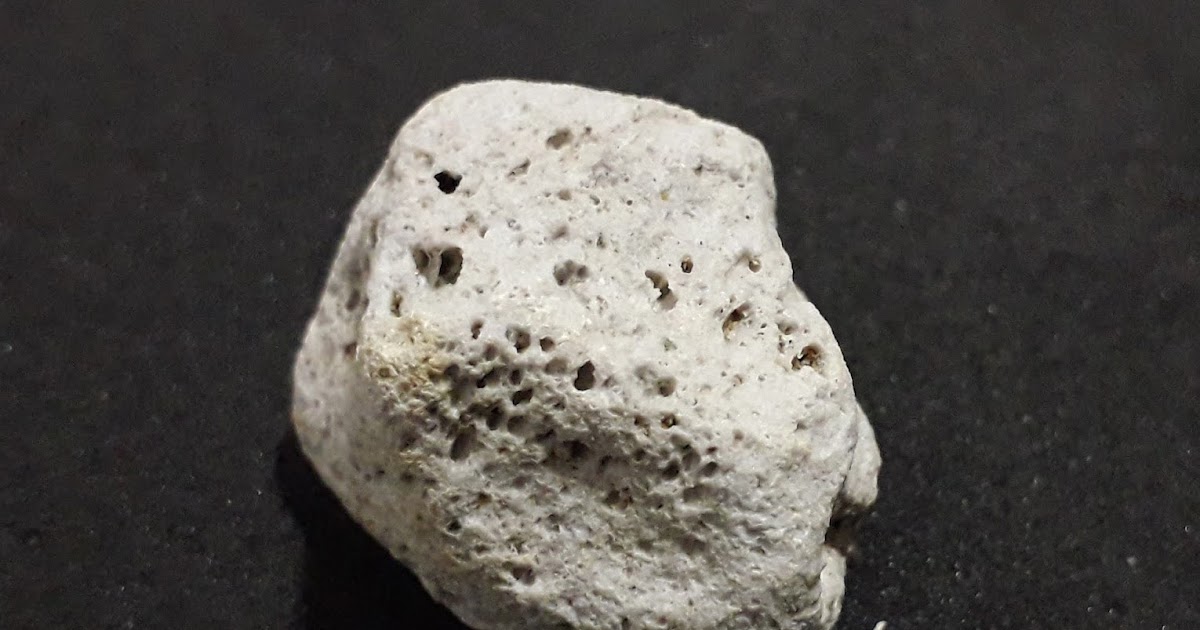anatoetabio's tweet photo. Ba al zenekien pumita, bere porositate handia dela eta, ur gainean flotatzen duen arroka bolkaniko bakarra dela? Erupzio leherkorretan sortzen da eta bere dentsitate baxuagatik da berezia. 🌋🪨 #bolkanismoa #geology https://t.co/CbzFSpZbJ6