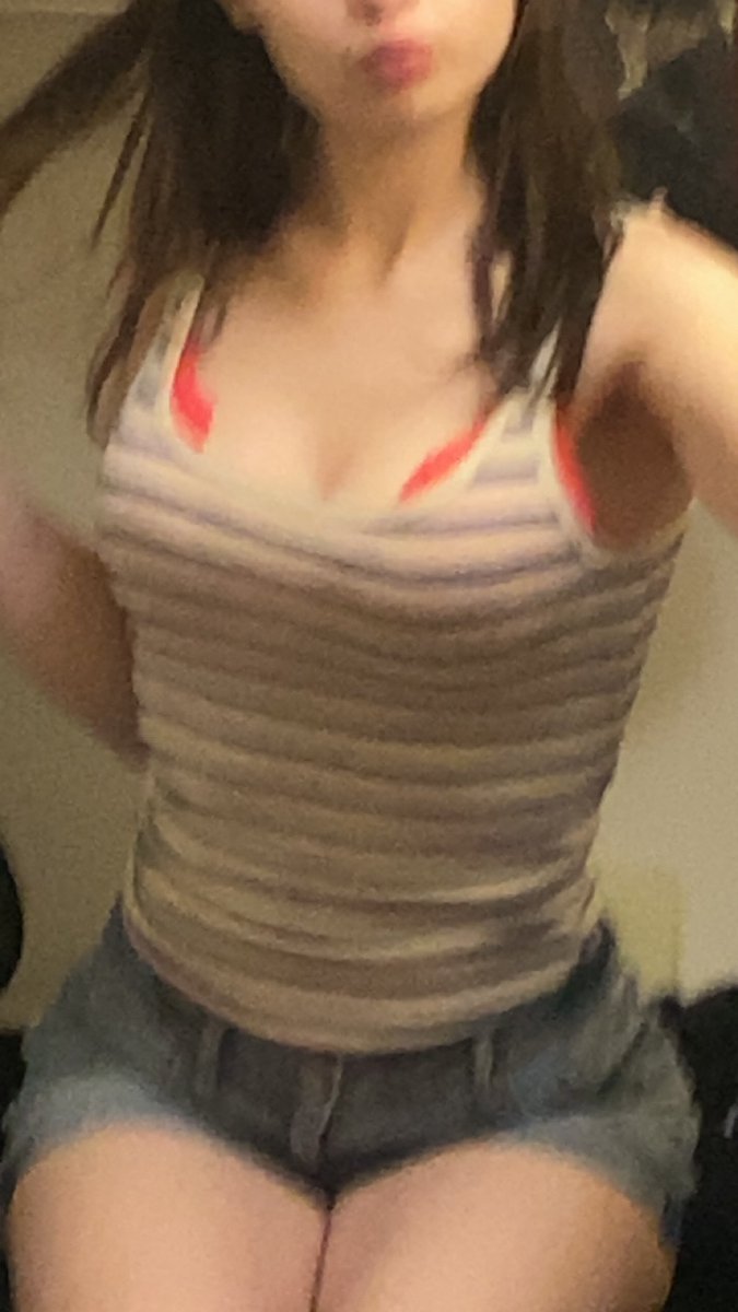 hssbshs12's tweet photo. i need new shorts 😓 #fit #ass #pen #nswftwt https://t.co/lC8XBGb2Pu