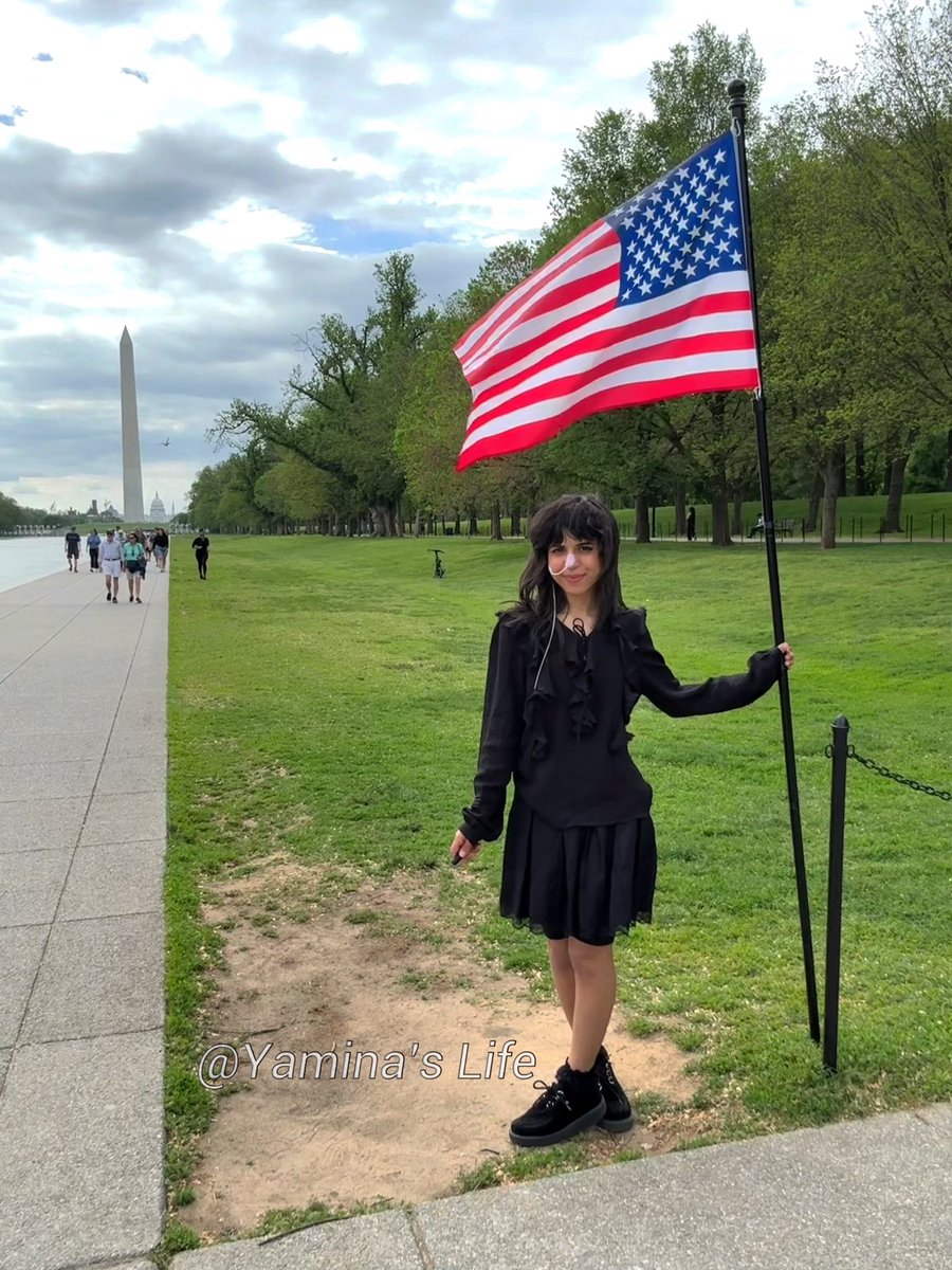 YaminaHsaini's tweet image. 🇺🇸30 avril / Partie 13 : Me voici devant le Reflecting Pool.
Juste à côté, il y avait une sorte de cérémonie en l’honneur de vétérans vietnamiens.
Et toujours une vue sur le Washington Monument!
#washingtondc #reflectingpool #usa #states #america #EtatsUnis #yaminaslife…