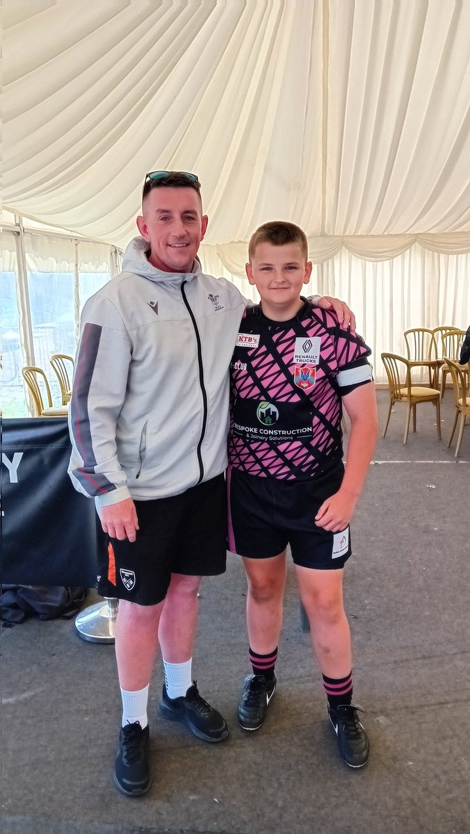 Sully_npt's tweet photo. Unbelievably proud today.

Tommy.B winning the u12s Dragons Cup with New Panteg

Sam.G, Thomas.C.T, Ashley.L, Joe.U, Shane.W runners up U14s Dragons plate

Oliver.J, Jack.T, Rudi.C winning the u14s Dragons Cup

Whatever my future holds Cwmbran High Rugby is in safe hands 💪🏼💜🖤 https://t.co/1AgJM3tW0s
