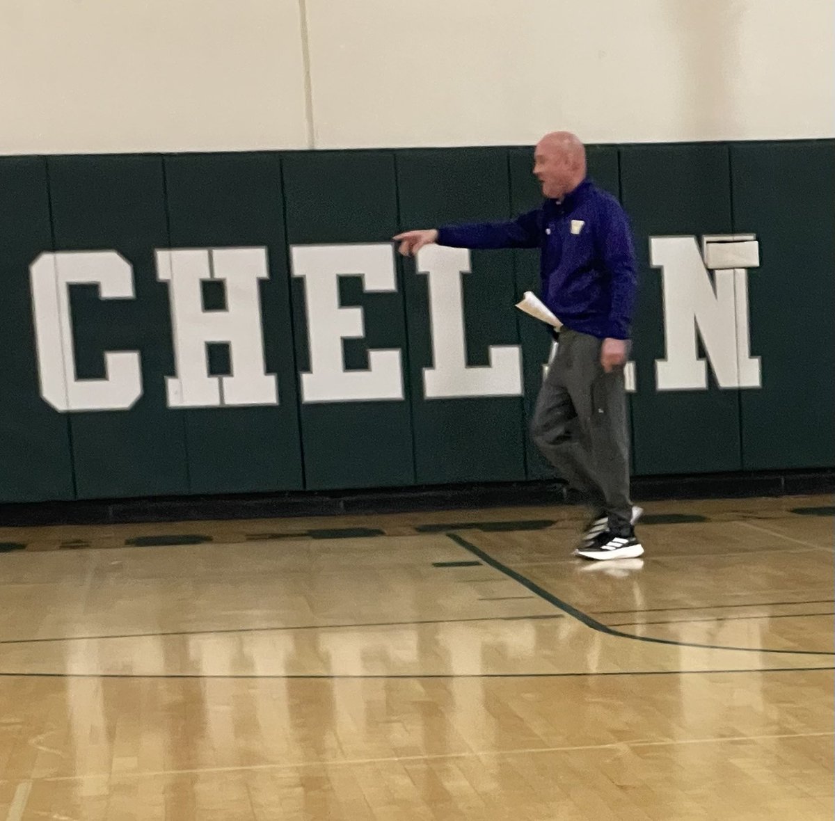 Tony Callero Chelan, WA (@tonycallero) on Twitter photo Thank you <a href="/JoeHarris4/">Joe Harris</a> for your leadership with <a href="/WIBCA/">WIBCA</a> for another informative basketball clinic in Chelan.
Heard about no middle D from <a href="/keffaz/">Keffrey Fazio</a>
Shooting from <a href="/UW_MBB/">Washington Men's Basketball</a>
Stat use from <a href="/CoachJ_Harden/">Jeremy Harden</a>
Nutrition from <a href="/nicklemkerd/">Nick Lemke, RD | Sports Nutrition | (253) 470-2423</a>
And was showered with info from <a href="/PAHS_Boyshoops/">Port Angeles Boys Basketball</a> Thank you <a href="/JoeHarris4/">Joe Harris</a> for your leadership with <a href="/WIBCA/">WIBCA</a> for another informative basketball clinic in Chelan.
Heard about no middle D from <a href="/keffaz/">Keffrey Fazio</a>
Shooting from <a href="/UW_MBB/">Washington Men's Basketball</a>
Stat use from <a href="/CoachJ_Harden/">Jeremy Harden</a>
Nutrition from <a href="/nicklemkerd/">Nick Lemke, RD | Sports Nutrition | (253) 470-2423</a>
And was showered with info from <a href="/PAHS_Boyshoops/">Port Angeles Boys Basketball</a>
