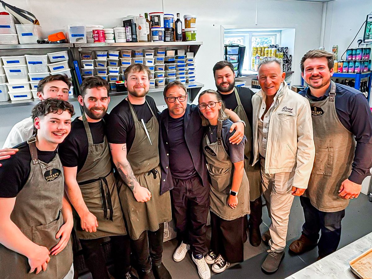 What a pleasure to have Bruce Springsteen and Stephen Graham in for lunch this week 
An absolute honour, two absolute legends <a href="/springsteen/">Bruce Springsteen</a>