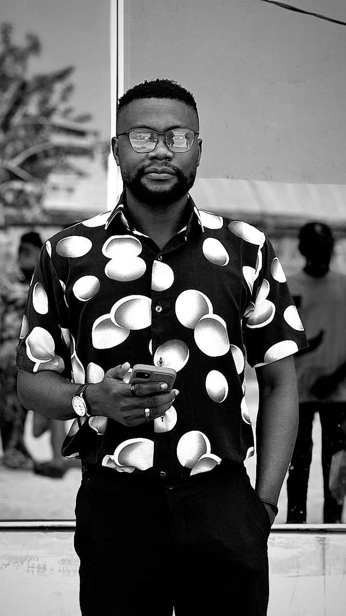 iamtoxima's tweet photo. X don show me too much sheygey, ah say make ah give X a chance again, abegi follow me, to get a follow back..
T for thanks. https://t.co/gk1dAWNP5a