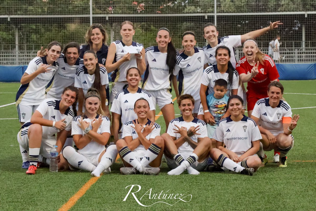 CanteraMFC's tweet photo. 💥 ¡¡ ℂ𝕆ℙ𝔸 𝔽𝔼𝔻𝔼ℝ𝔸ℂ𝕀𝕆́ℕ 𝕄𝔸́𝕃𝔸𝔾𝔸 𝕊𝔼ℕ𝕀𝕆ℝ 𝔽𝔼𝕄𝔼ℕ𝕀ℕ𝕆 !! 🏆

🗣️Nuestro senior femenino debuta en la copa federación ganando en casa con un gran resultado.

6️⃣ Marbella FC
0️⃣ UD San Rosalía Maqueda. 

⚽️⚽️ Yasmina
⚽️⚽️ Evelin
⚽️ Lucía
⚽️ Abi

#️⃣ #VamosMarbella 

📸 @Rocio_Goan 

🤝 @womensecret 
⚪️ @marbella_fc