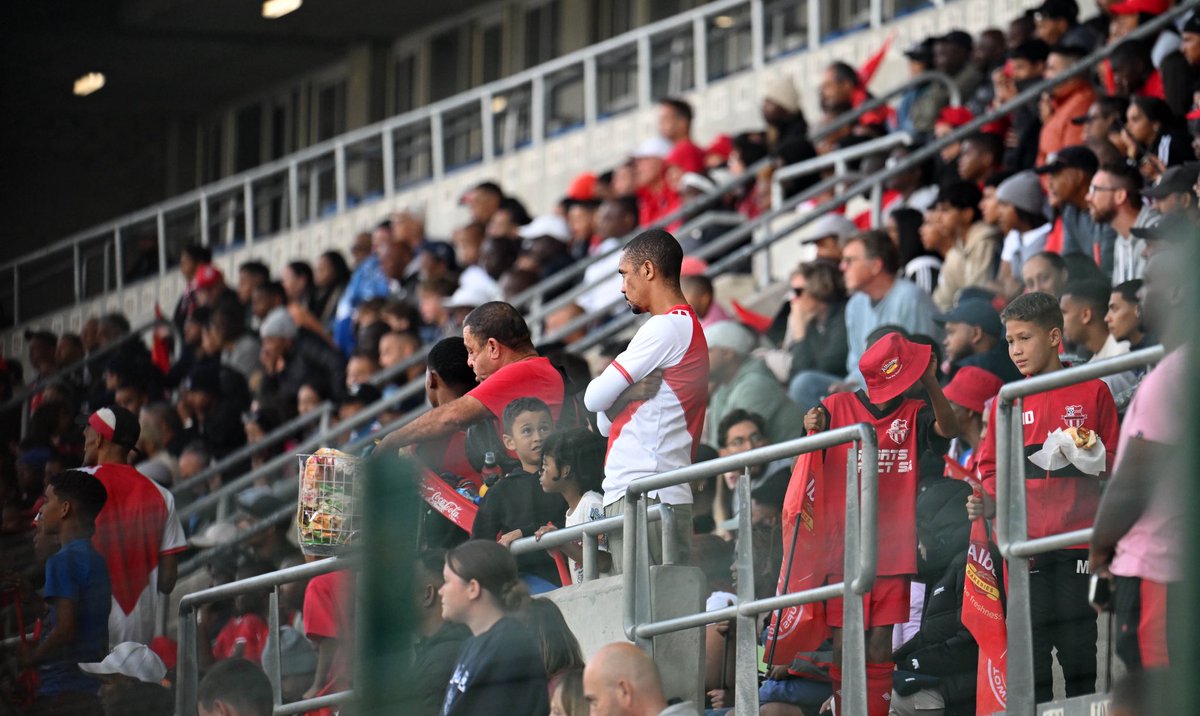 CapeTownSpursFC's tweet image. Thank You to all our loyal and faithful die hard supporters who have stuck by the club through thick and thin! 🛡️
Not all is lost, we lift our heads and stand tall with pride knowing that even through the worst of times, we stick together and will always be URBAN WARRIORS! 🔴