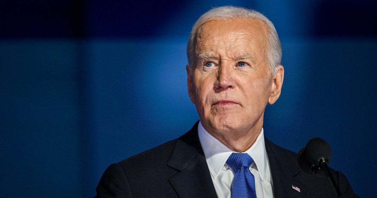 Telemundo's tweet image. 🚨 #ÚLTIMAHORA | El expresidente Joe Biden es diagnosticado con cáncer de próstata.
trib.al/SzR1M1n