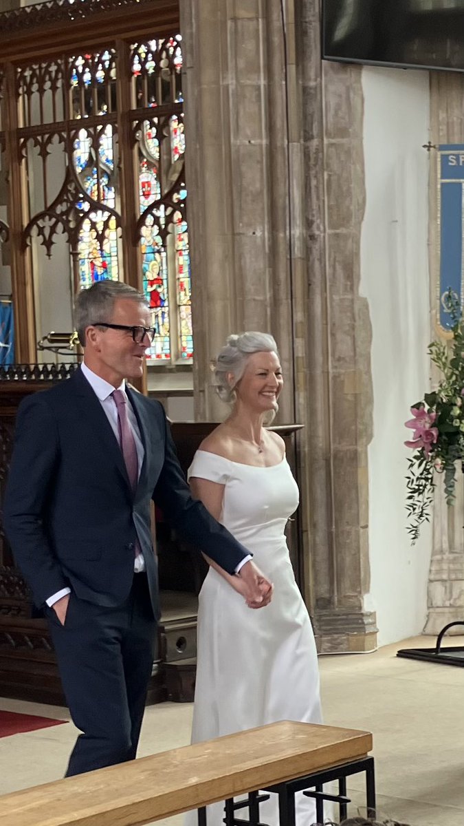 jonnypatton's tweet photo. Lovely wedding.

Congrats Mr and Mrs Fox! https://t.co/FmglUrUjQm