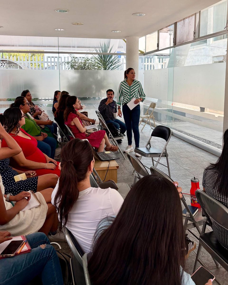 La Directora General  <a href="/PatyCardenasD/">Paty Cárdenas</a> dio la bienvenida a las profesionistas que se suman al programa federal PAIBIM, enfatizó que su labor será clave para seguir construyendo un Aguascalientes más justo, igualitario y seguro para todas las mujeres y niñas.
#ElGiganteDeMéxico