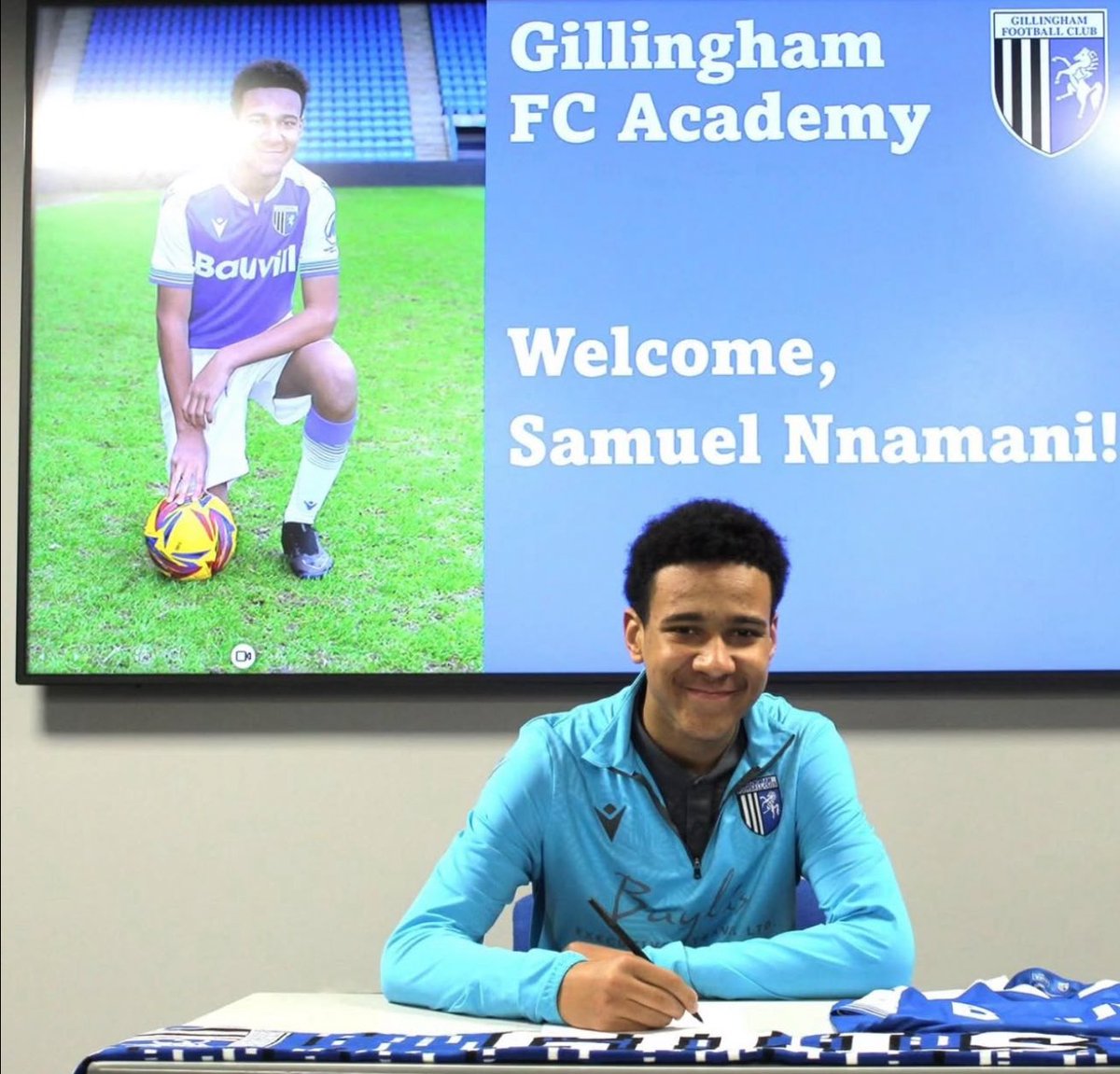 hawkeysproathletedevopment.com